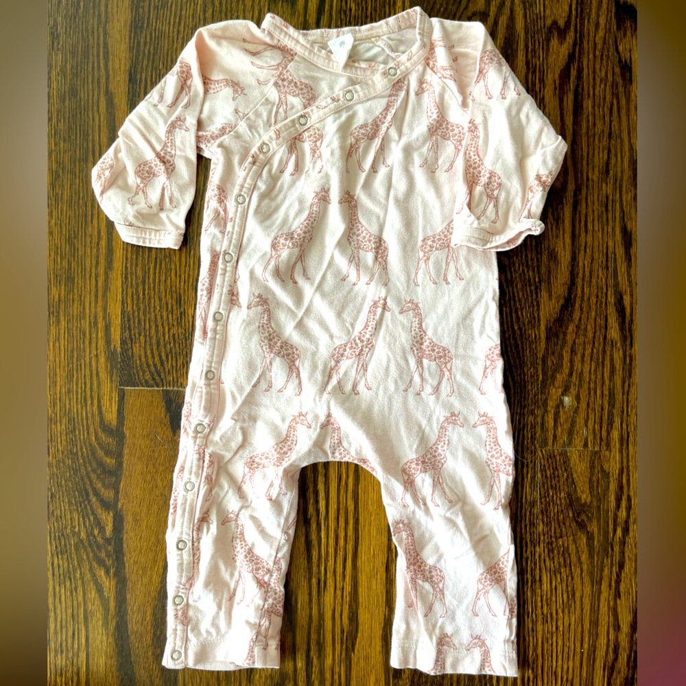 Kate Quinn romper. 6-12m